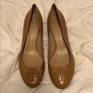 Tory Burch wedges tan size 11